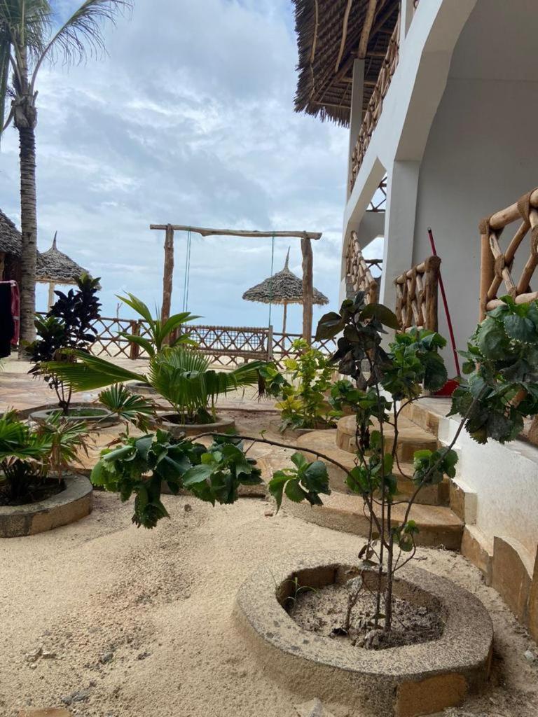 Waka Waka Bed & Breakfast Pwani Mchangani Exterior photo